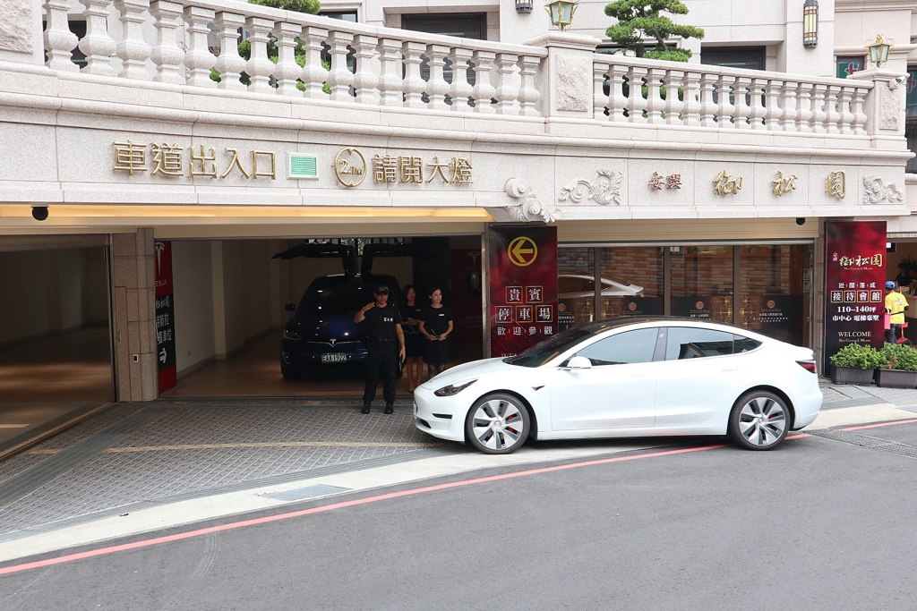 深獲企業主、自營商、科技新貴青睞